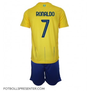 Al-Nassr Cristiano Ronaldo #7 Hemmatröja Barn 2023-24 Kortärmad (+ korta byxor)